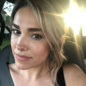 Meet your Posher, Elaina